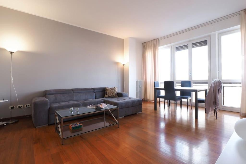 Ampio Bilocale City Life - Mirable Pm Milão Exterior foto